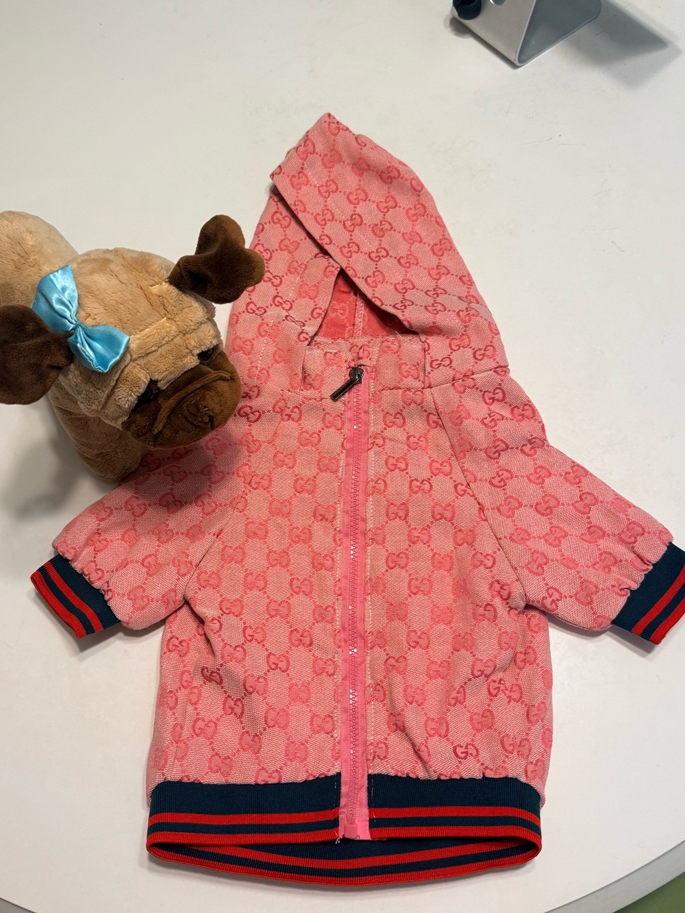 Dog jacket/hoodie like new pink size XXL